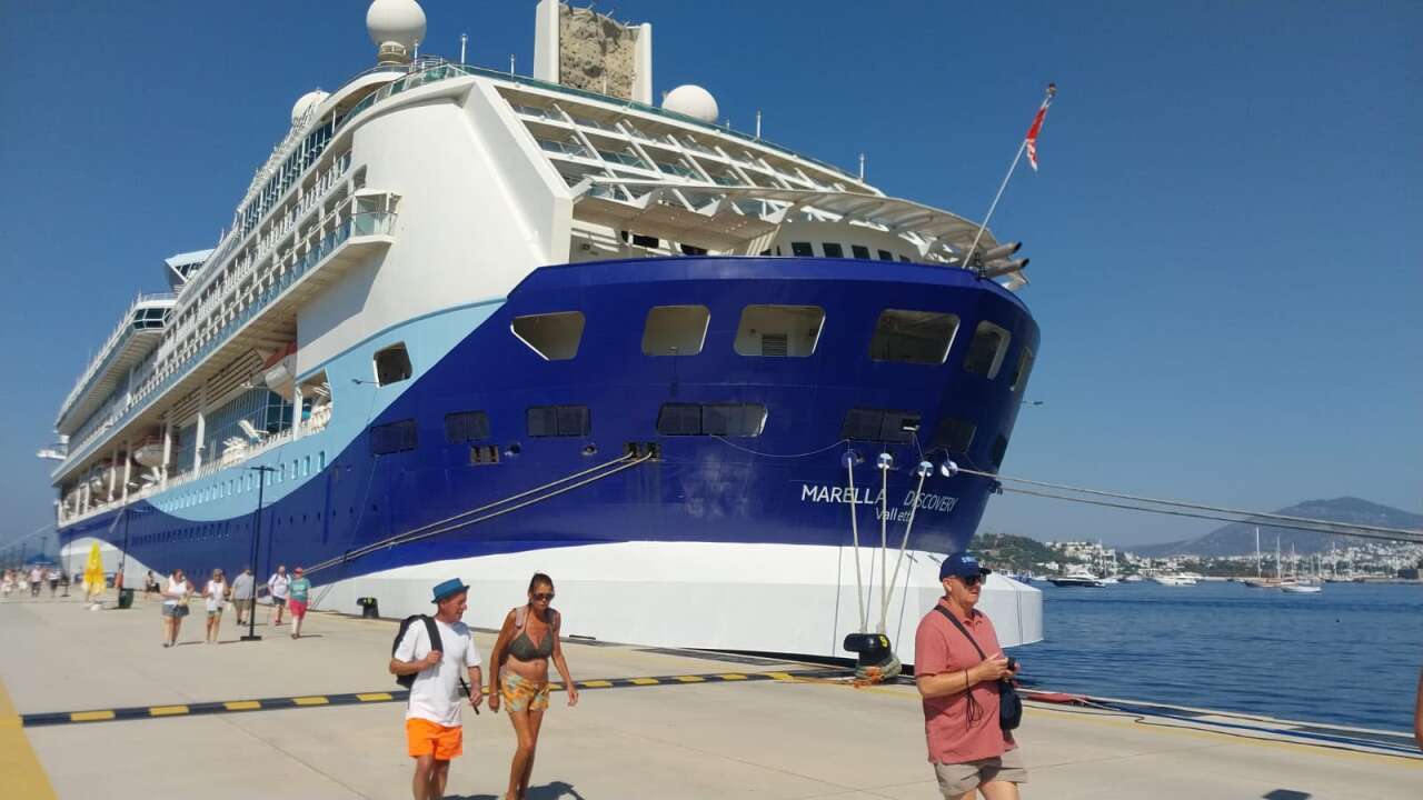 Bodrum'da Kruvaziyerle Turist Yağdı: 15 Günde 10 Binden Fazla Yolcu Geldi 5